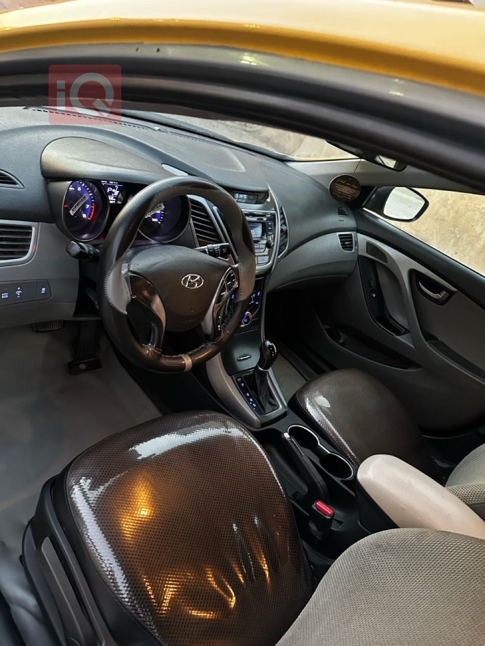 هیوندای ئەلەنترا